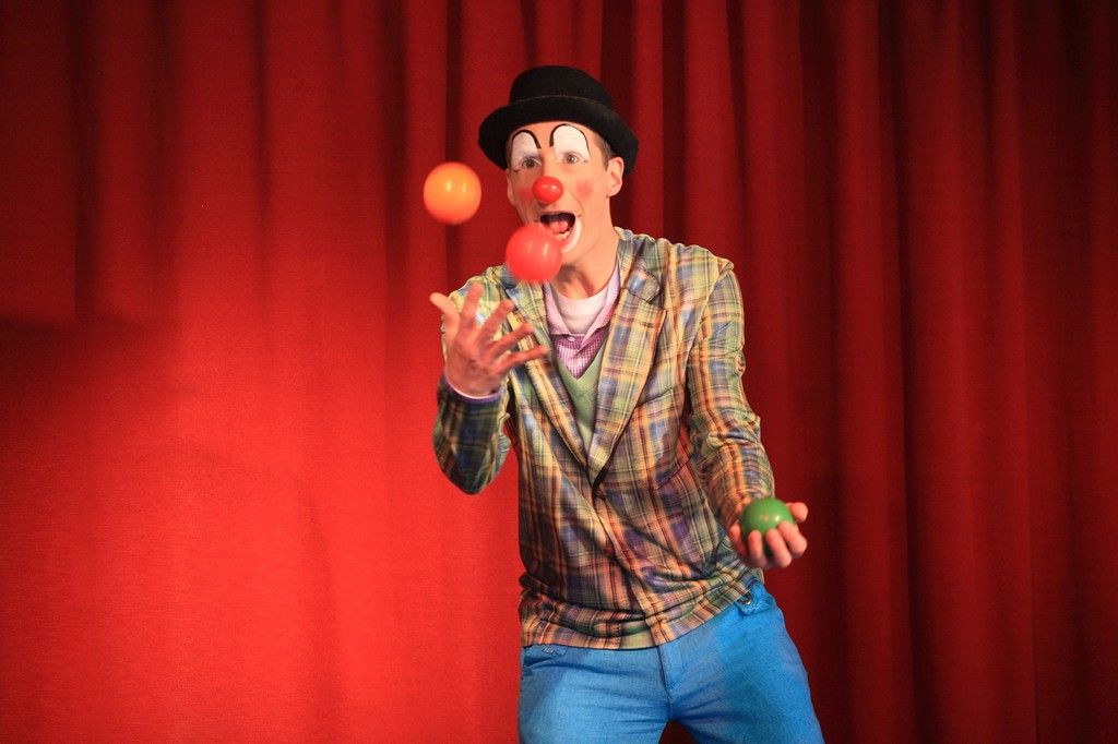 leo doan zambet clown landes spectacle enfants jeune public aquitaine